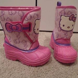 hello kitty snow boots